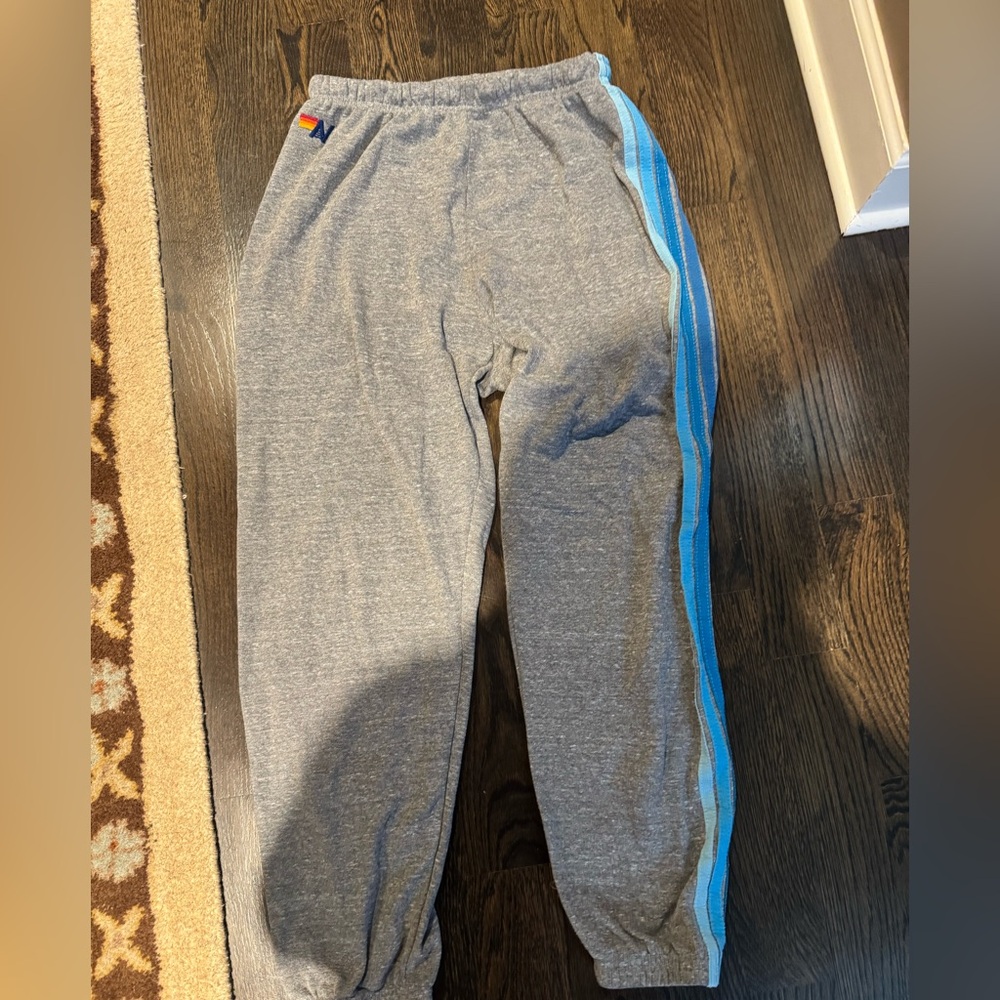 Aviator nation xl five stripe pretty worn